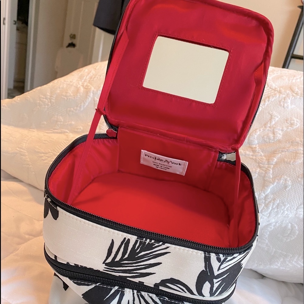 Fancy makeup travel case